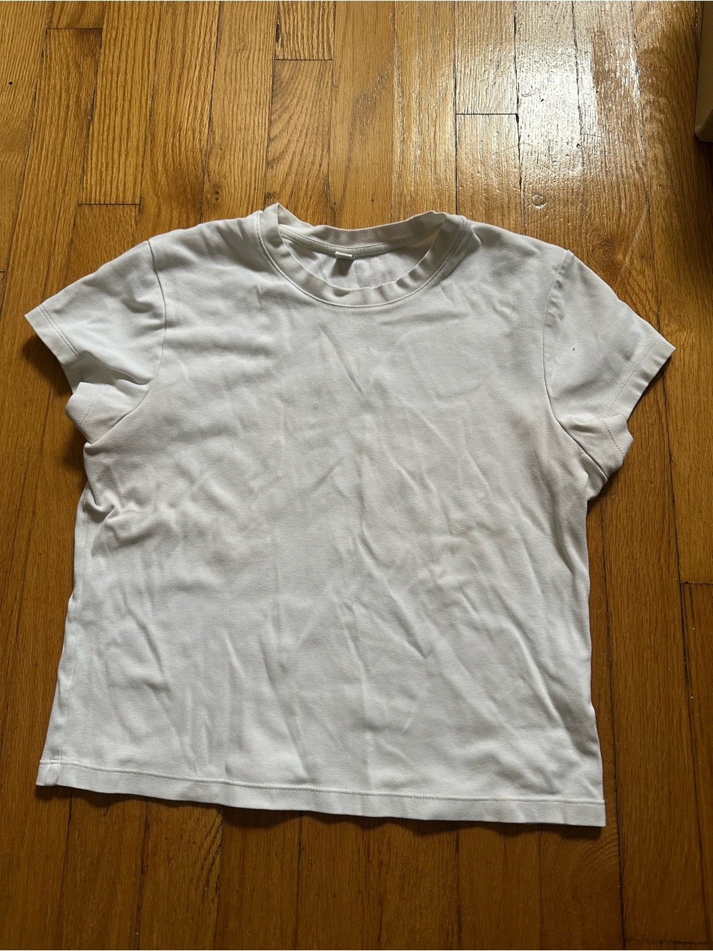 Uniqlo Cropped White Short-Sleeve Crewneck Tee